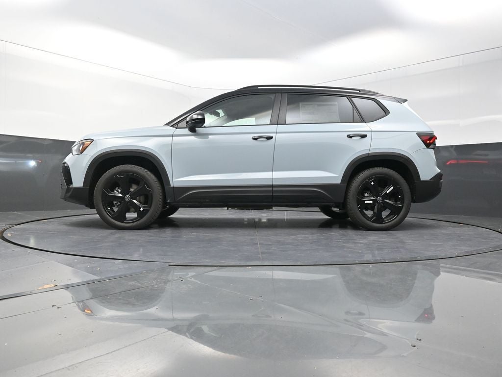 2026 Volkswagen Taos 1.5T SE Black