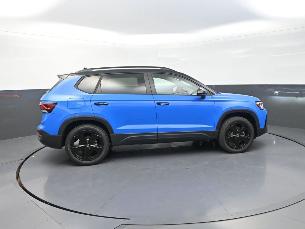 2026 Volkswagen Taos 1.5T SE Black