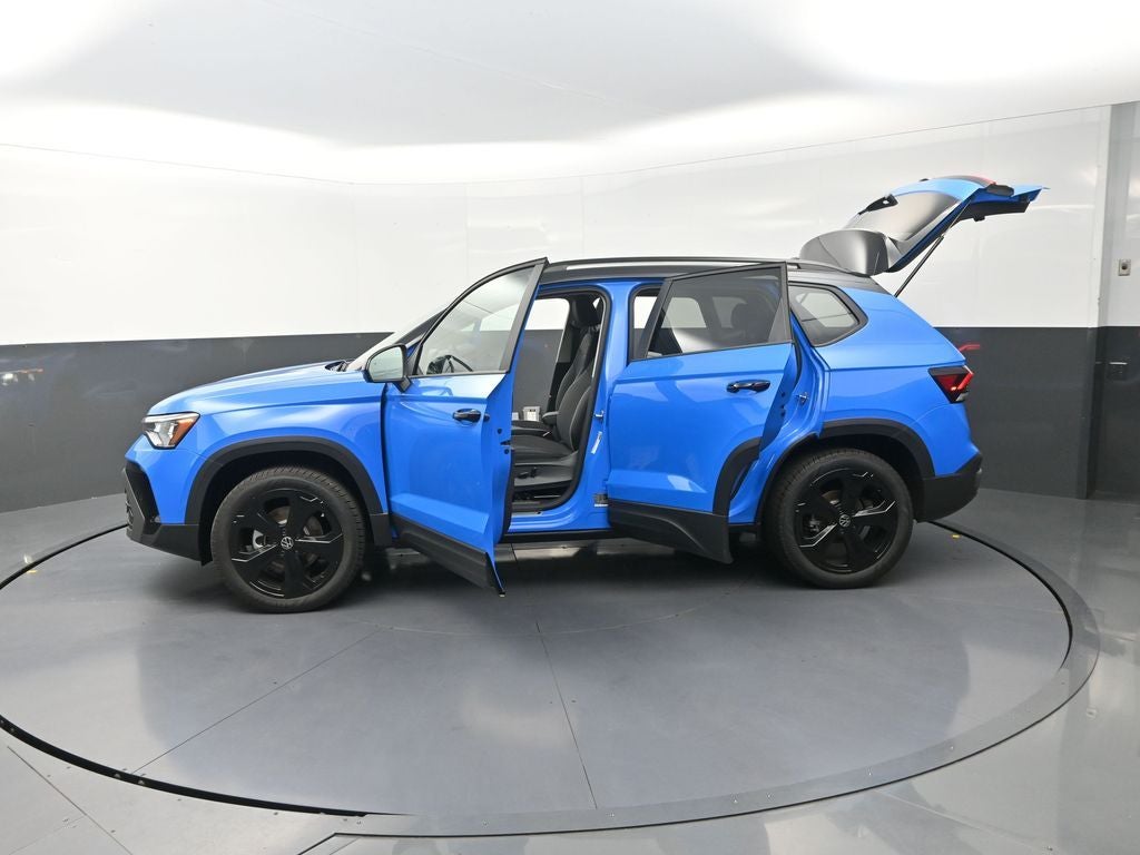 2026 Volkswagen Taos 1.5T SE Black