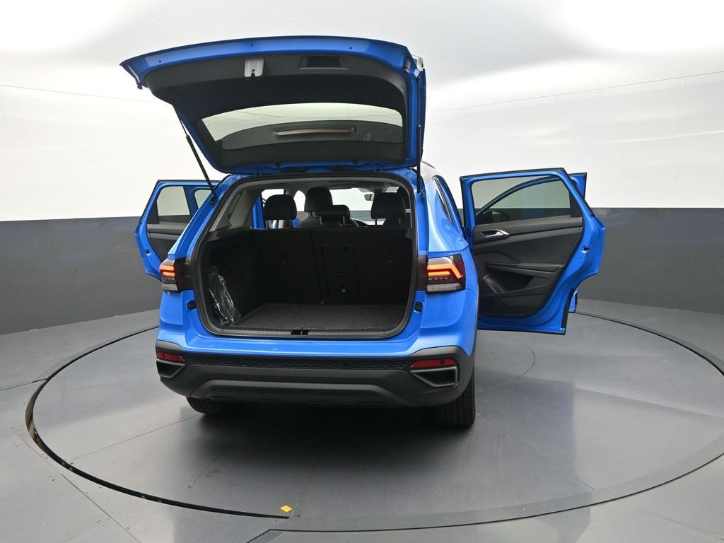 2026 Volkswagen Taos 1.5T SE Black