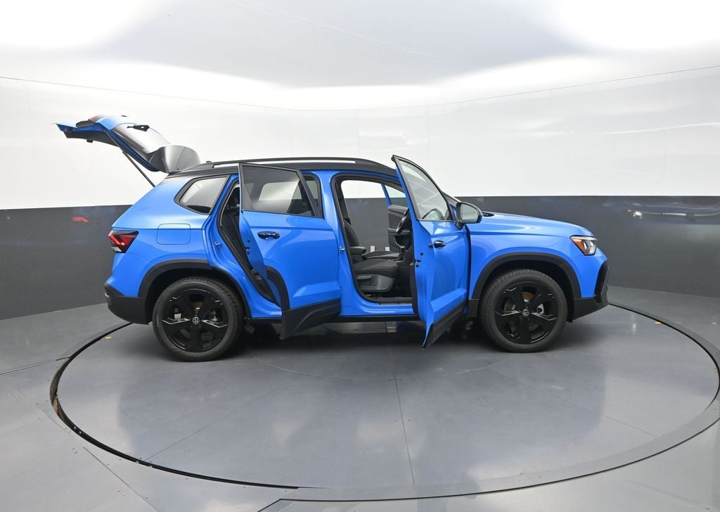 2026 Volkswagen Taos 1.5T SE Black