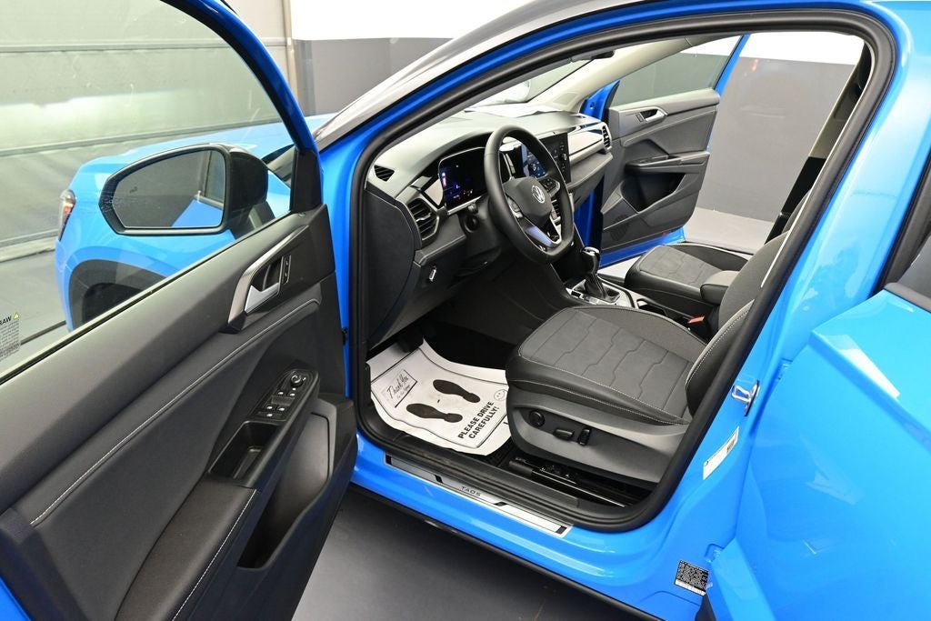 2026 Volkswagen Taos 1.5T SE Black