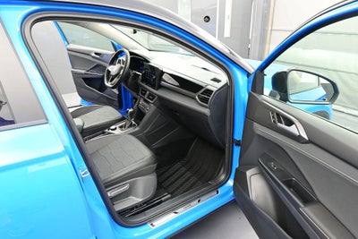 2026 Volkswagen Taos 1.5T SE Black