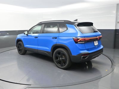 2026 Volkswagen Taos 1.5T SE Black