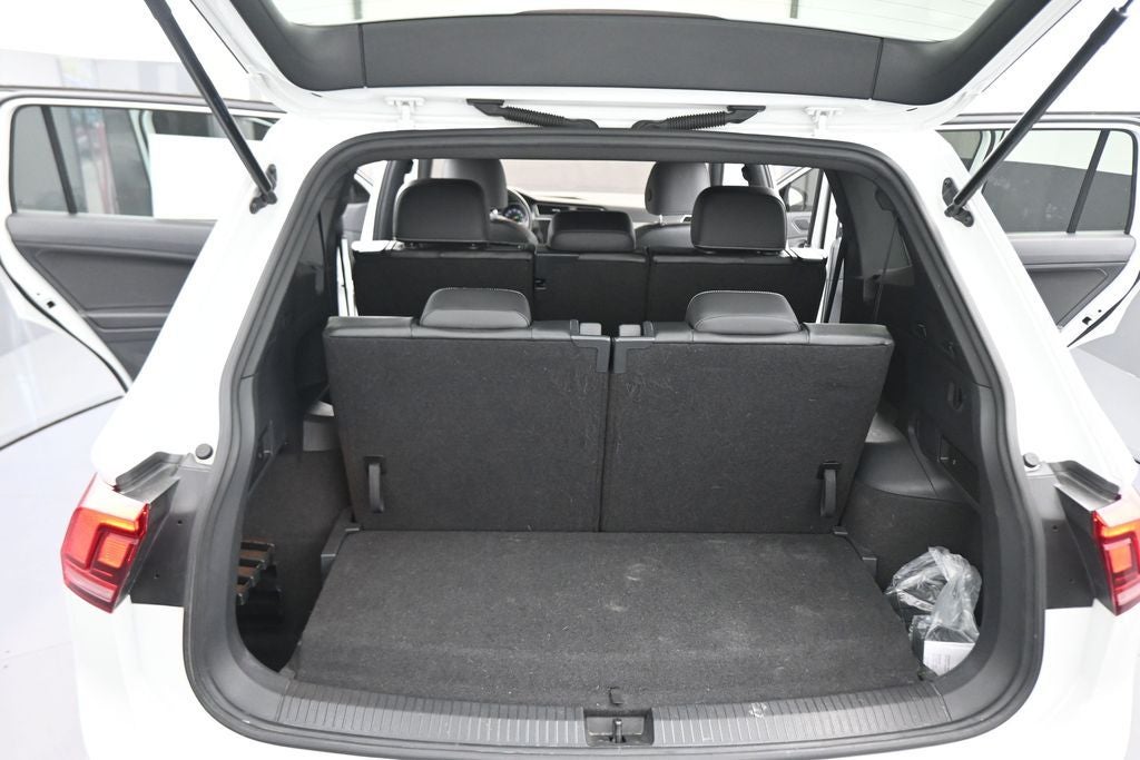 2021 Volkswagen Tiguan 2.0T SE R-Line Black
