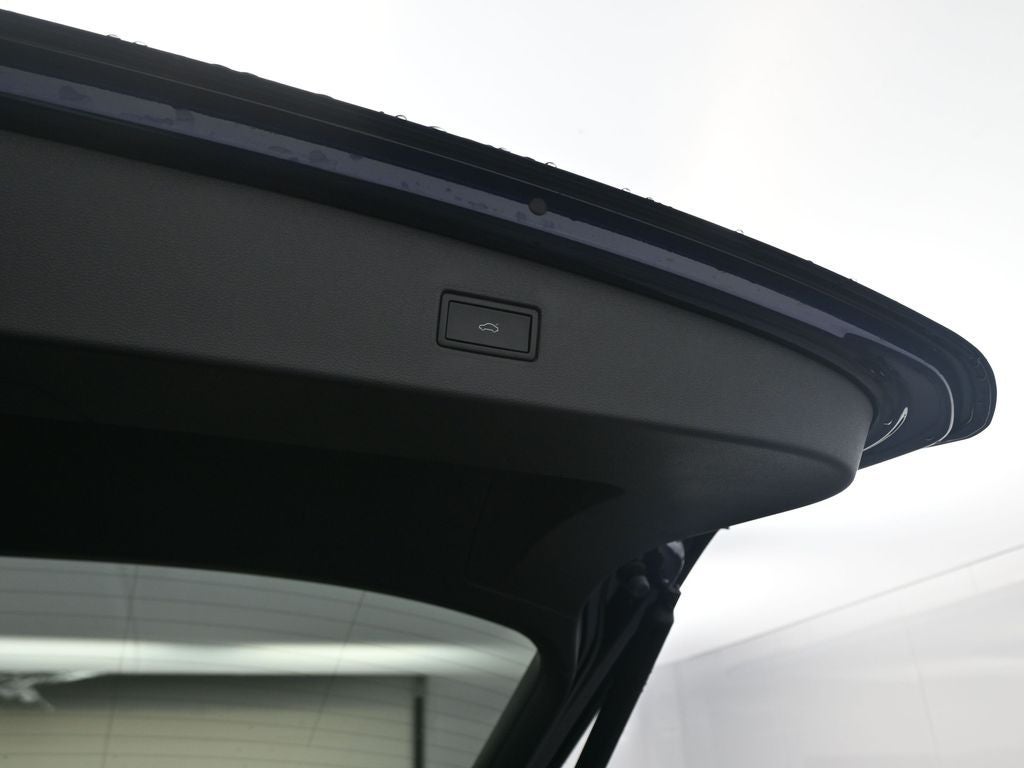 2023 Volkswagen Tiguan 2.0T SEL R-Line