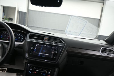 2024 Volkswagen Tiguan 2.0T SEL R-Line