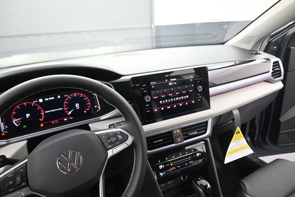 2026 Volkswagen Taos 1.5T SEL