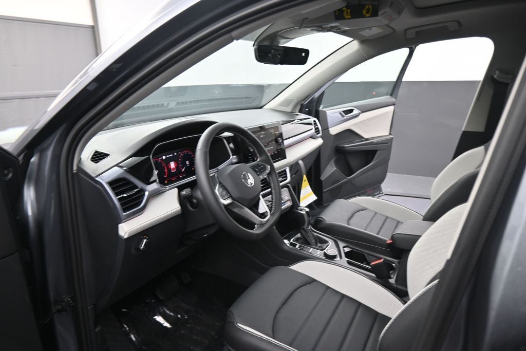 2026 Volkswagen Taos 1.5T SEL