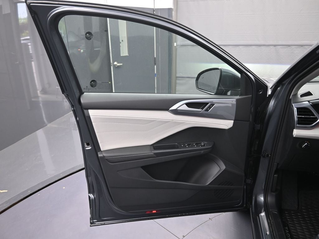 2025 Volkswagen Taos 1.5T SEL
