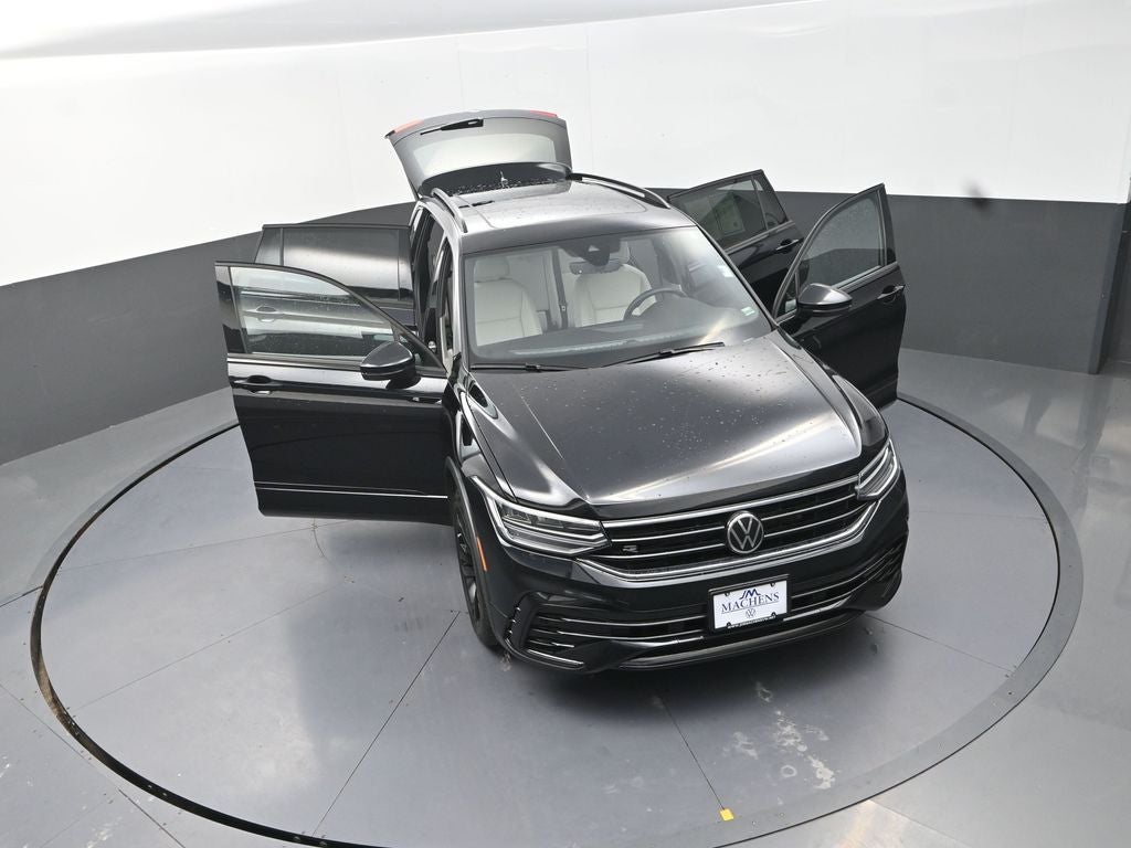 2024 Volkswagen Tiguan 2.0T SE R-Line Black