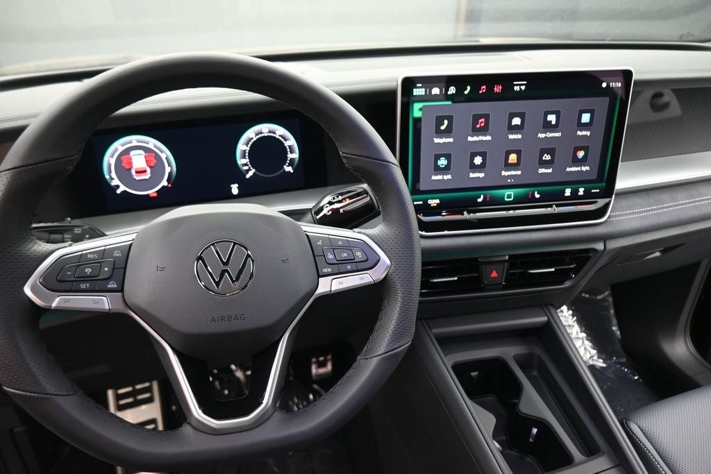 2026 Volkswagen Tiguan 2.0T SE R-Line Black