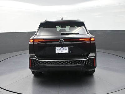 2026 Volkswagen Tiguan 2.0T SE R-Line Black