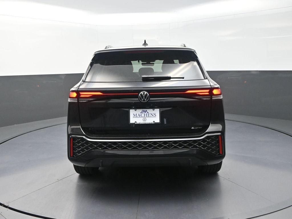 2026 Volkswagen Tiguan 2.0T SE R-Line Black