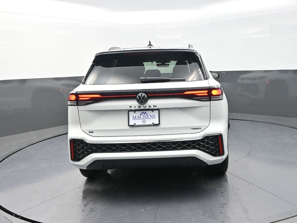 2026 Volkswagen Tiguan 2.0T SE R-Line Black