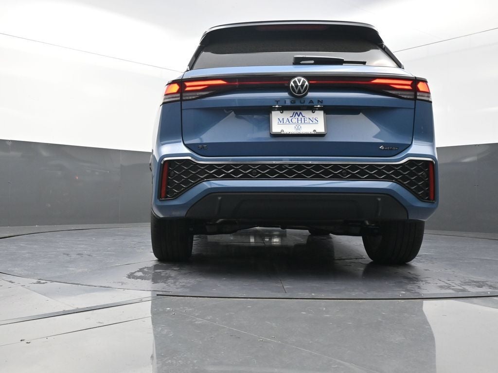 2026 Volkswagen Tiguan 2.0T SE R-Line Black