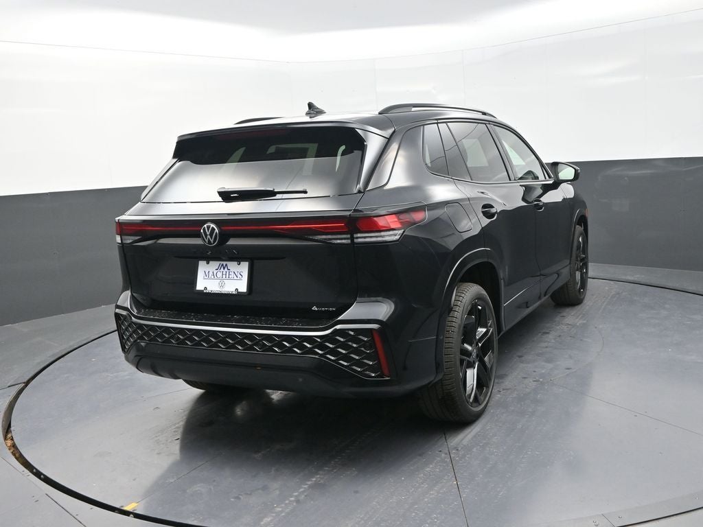 2026 Volkswagen Tiguan 2.0T SE R-Line Black