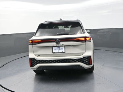 2026 Volkswagen Tiguan 2.0T SE R-Line Black