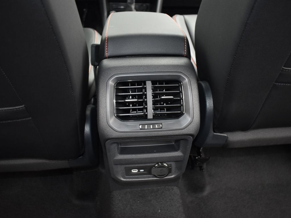 2024 Volkswagen Tiguan 2.0T Wolfsburg Edition