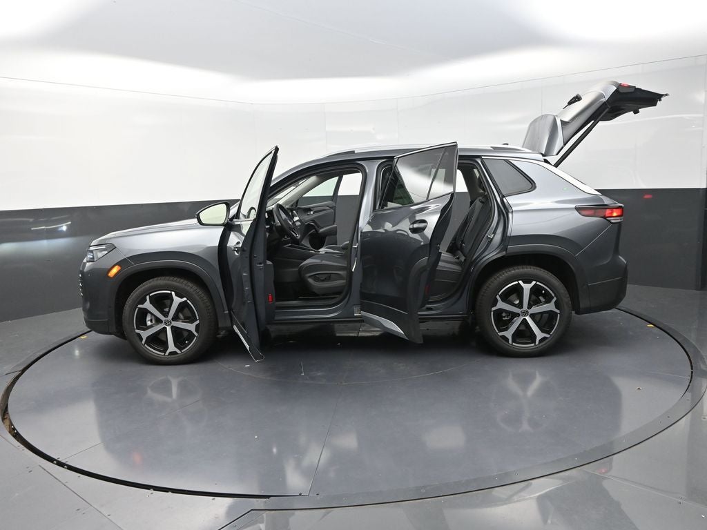 2025 Volkswagen Tiguan 2.0T SE