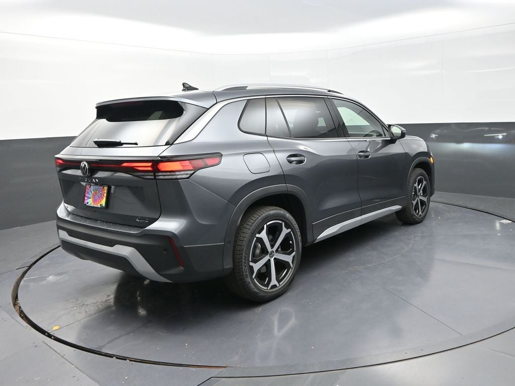 2025 Volkswagen Tiguan 2.0T SE