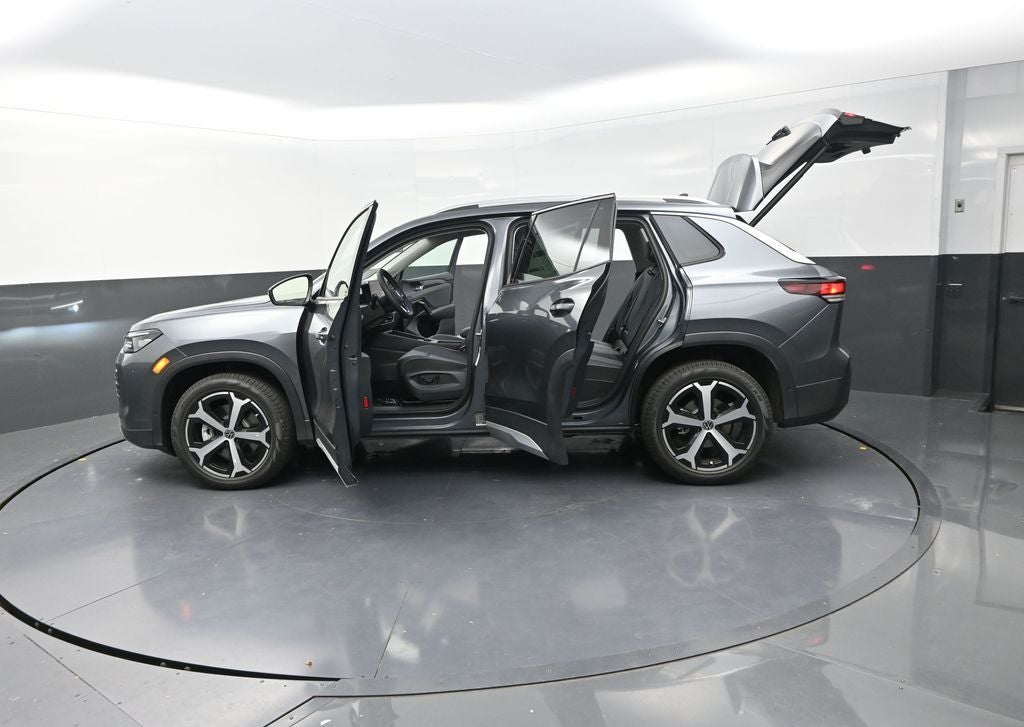 2025 Volkswagen Tiguan 2.0T SE