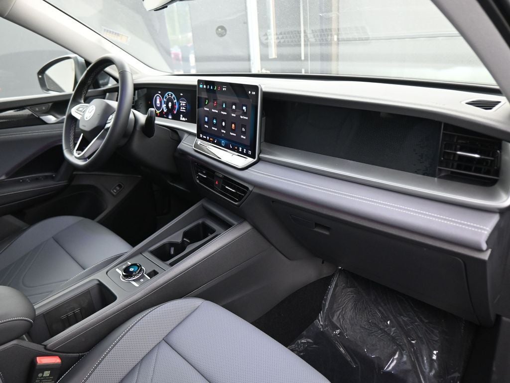 2025 Volkswagen Tiguan 2.0T SE