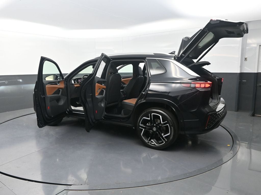 2026 Volkswagen Tiguan 2.0T SEL R-Line Turbo