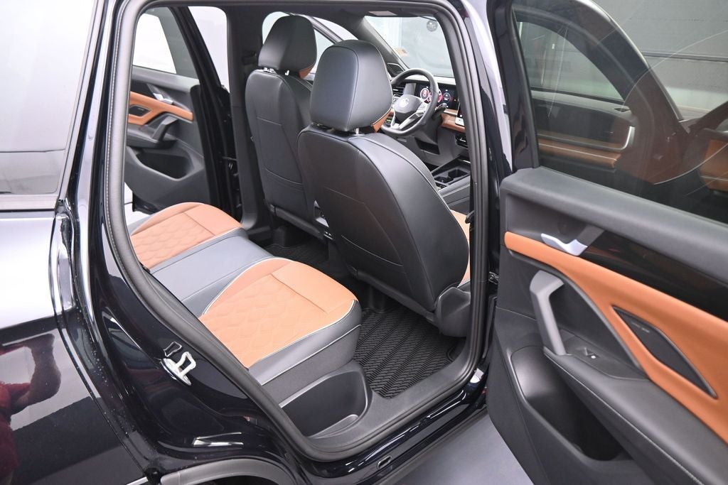 2026 Volkswagen Tiguan 2.0T SEL R-Line Turbo
