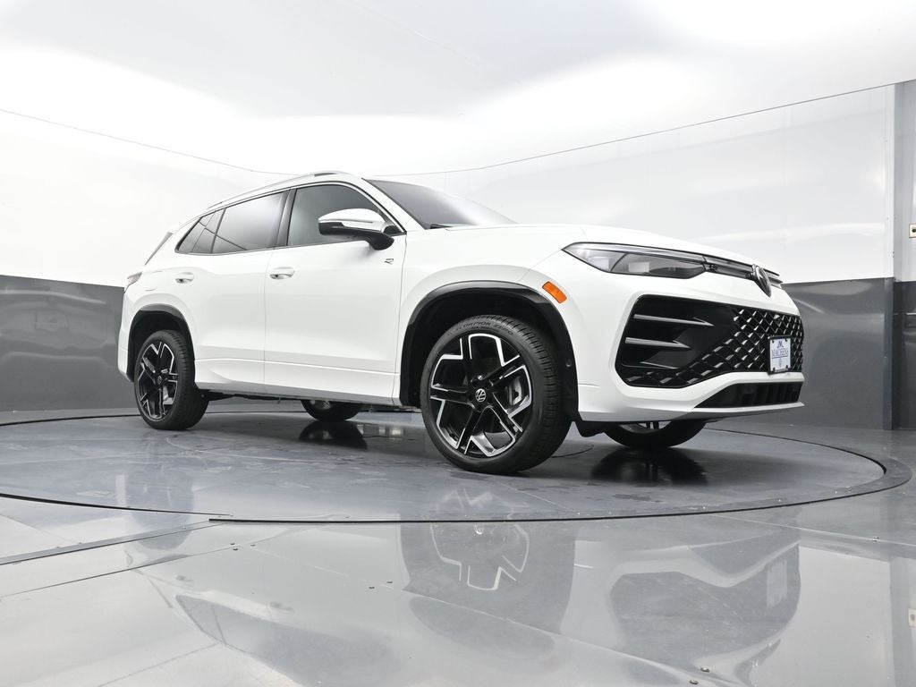 2026 Volkswagen Tiguan 2.0T SEL R-Line Turbo