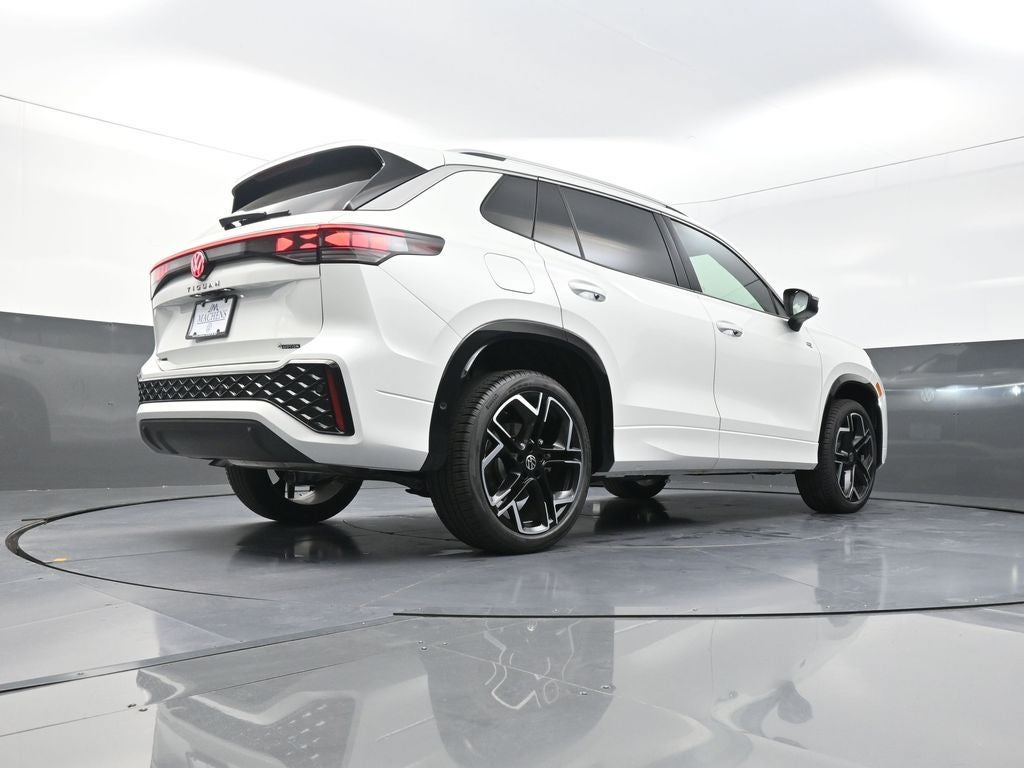 2026 Volkswagen Tiguan 2.0T SEL R-Line Turbo