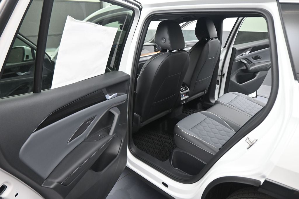 2026 Volkswagen Tiguan 2.0T SEL R-Line Turbo