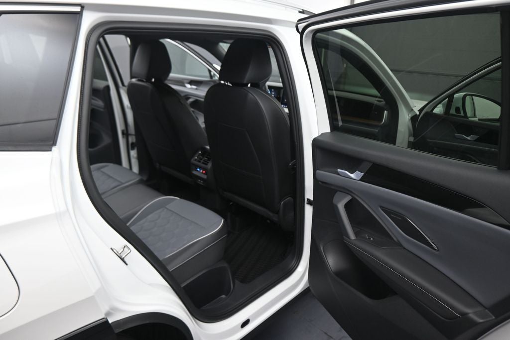 2026 Volkswagen Tiguan 2.0T SEL R-Line Turbo