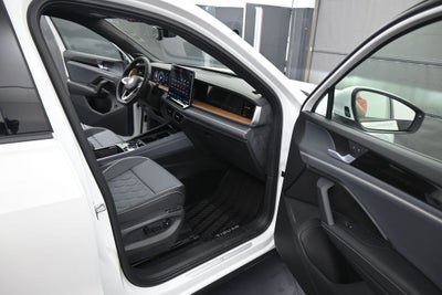 2026 Volkswagen Tiguan 2.0T SEL R-Line Turbo