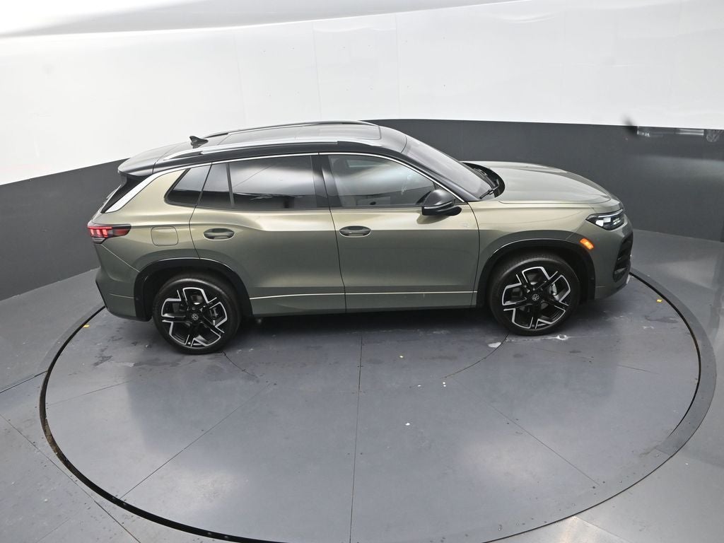 2026 Volkswagen Tiguan 2.0T SEL R-Line