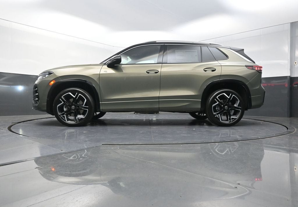 2026 Volkswagen Tiguan 2.0T SEL R-Line