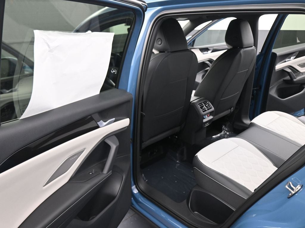 2026 Volkswagen Tiguan 2.0T SEL R-Line Turbo