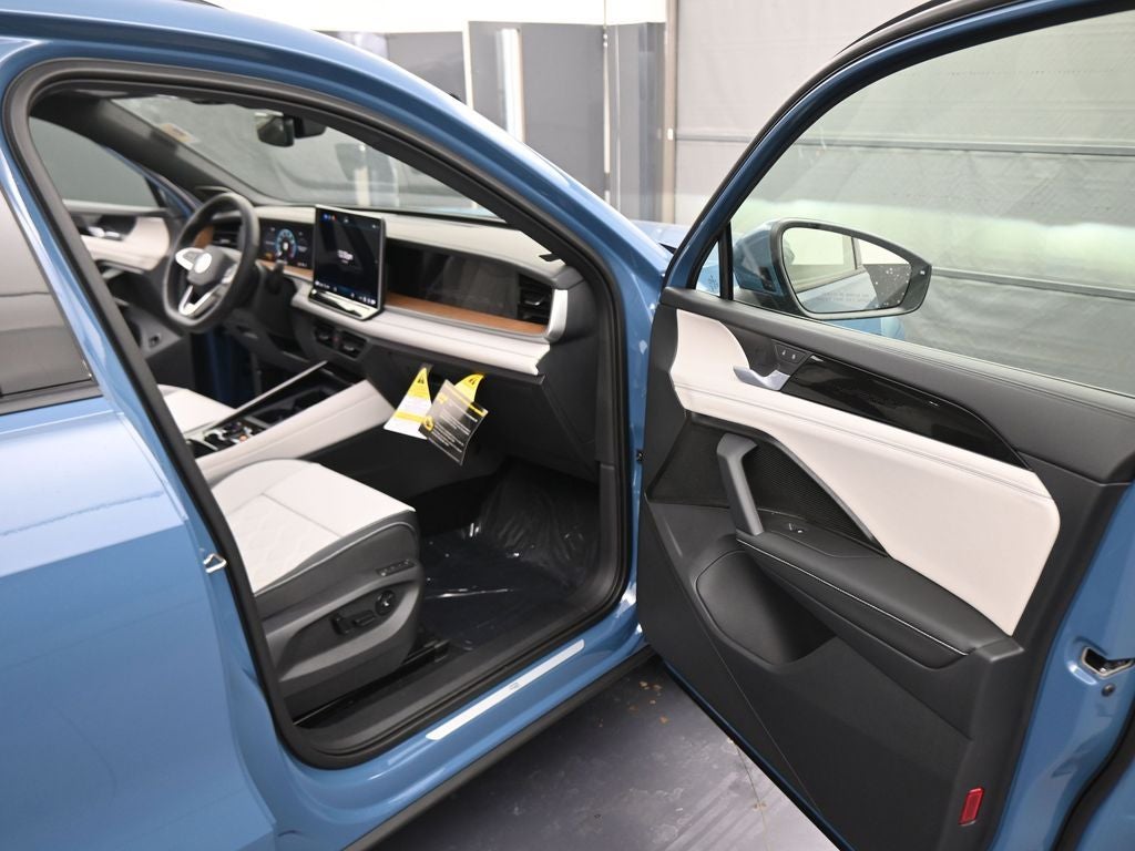 2026 Volkswagen Tiguan 2.0T SEL R-Line Turbo