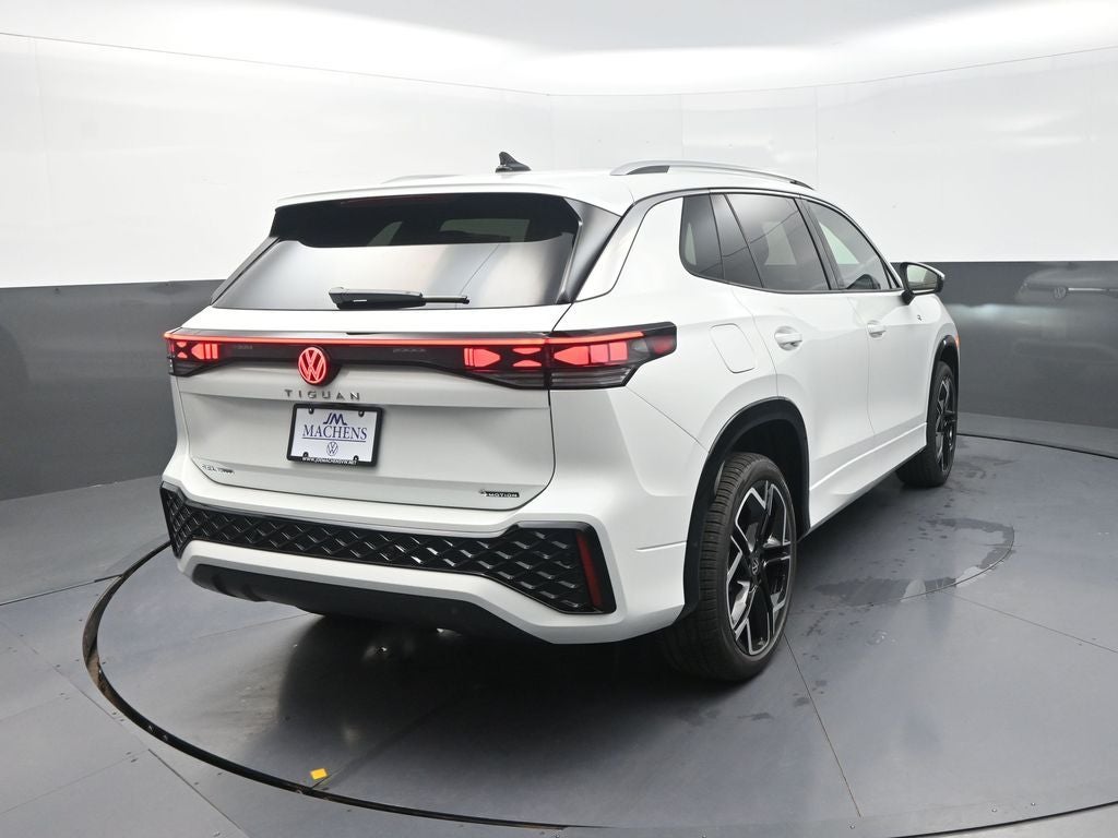2026 Volkswagen Tiguan 2.0T SEL R-Line Turbo