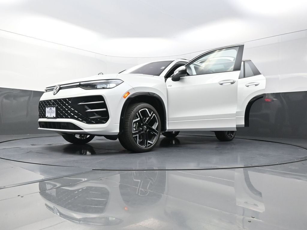 2026 Volkswagen Tiguan 2.0T SEL R-Line Turbo