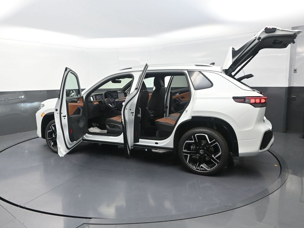 2026 Volkswagen Tiguan 2.0T SEL R-Line Turbo