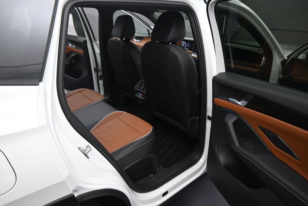 2026 Volkswagen Tiguan 2.0T SEL R-Line Turbo