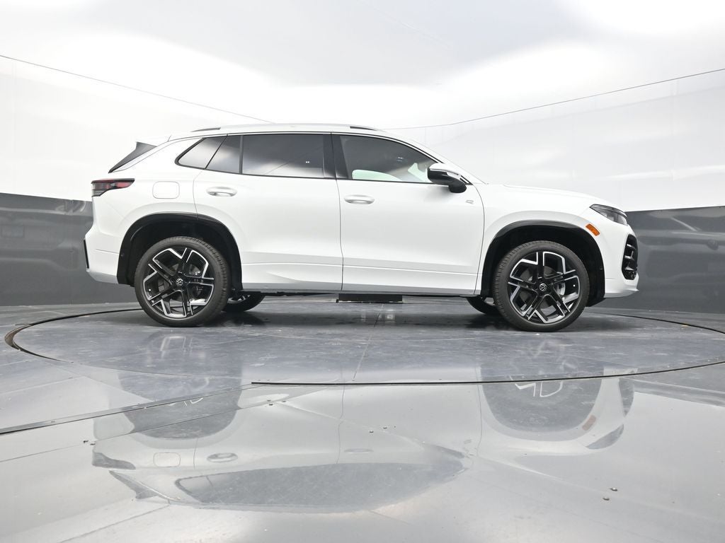 2026 Volkswagen Tiguan 2.0T SEL R-Line Turbo