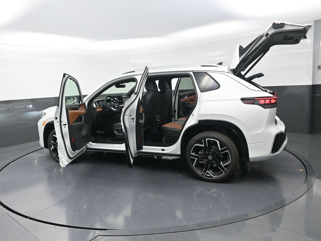 2026 Volkswagen Tiguan 2.0T SEL R-Line Turbo