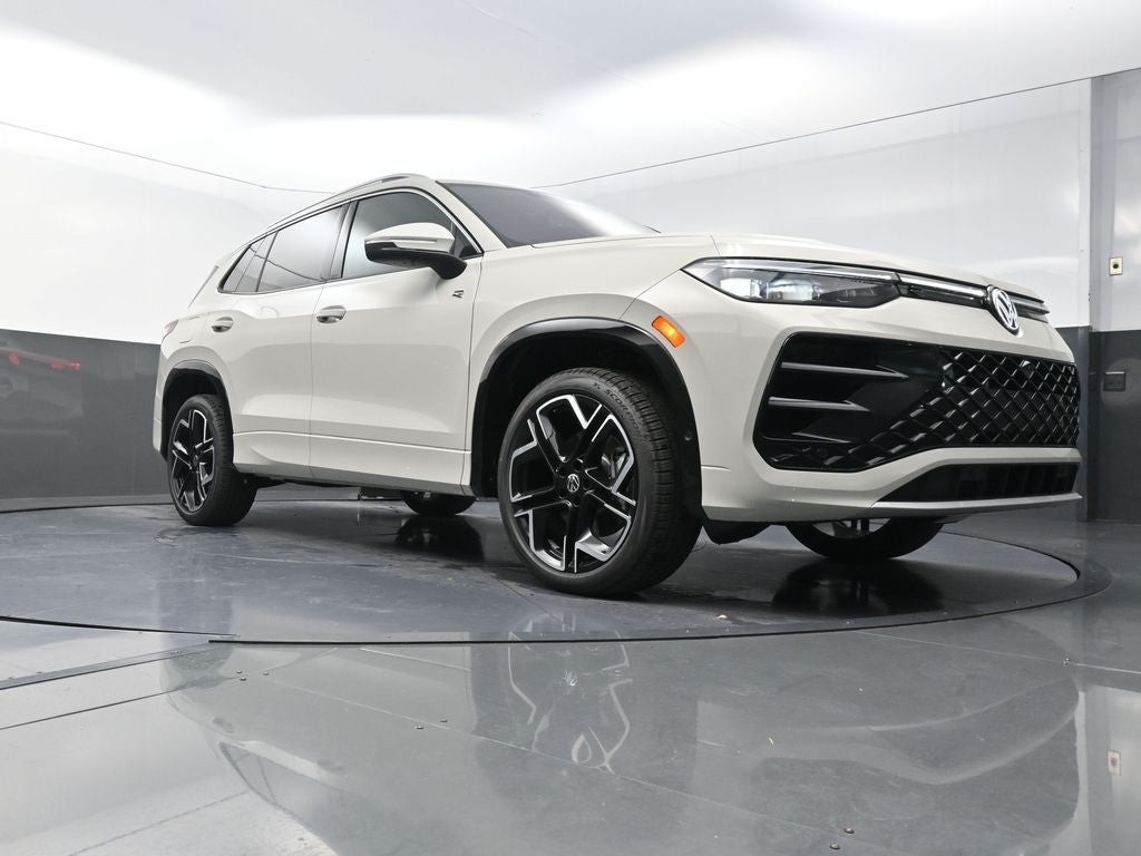 2026 Volkswagen Tiguan 2.0T SEL R-Line Turbo