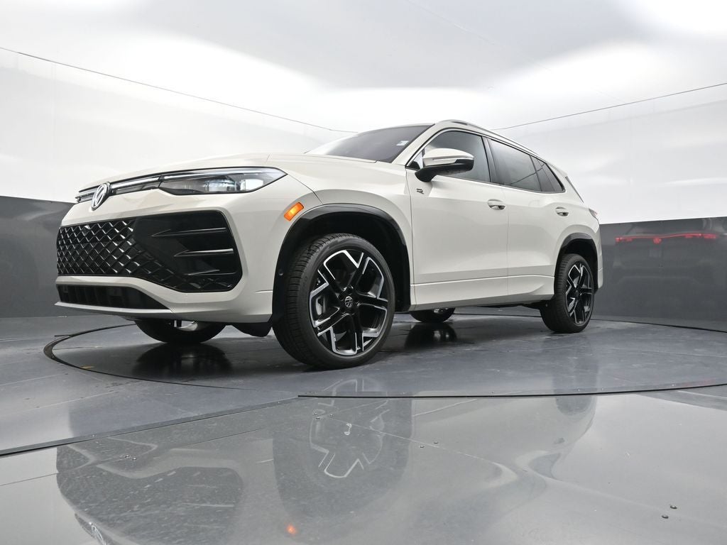 2026 Volkswagen Tiguan 2.0T SEL R-Line Turbo