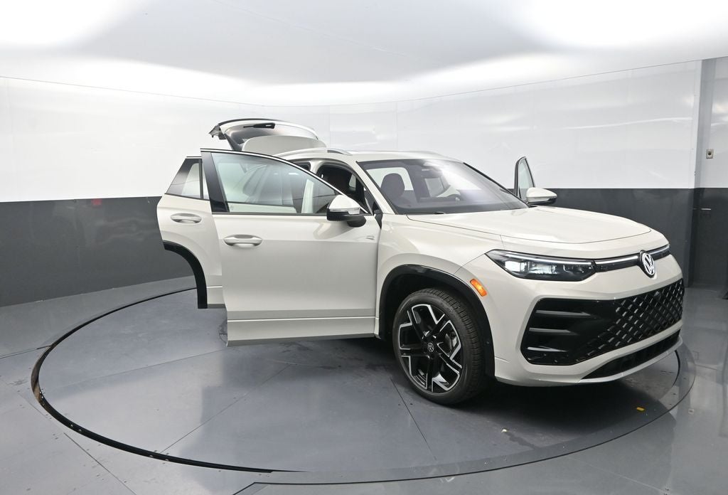 2026 Volkswagen Tiguan 2.0T SEL R-Line Turbo