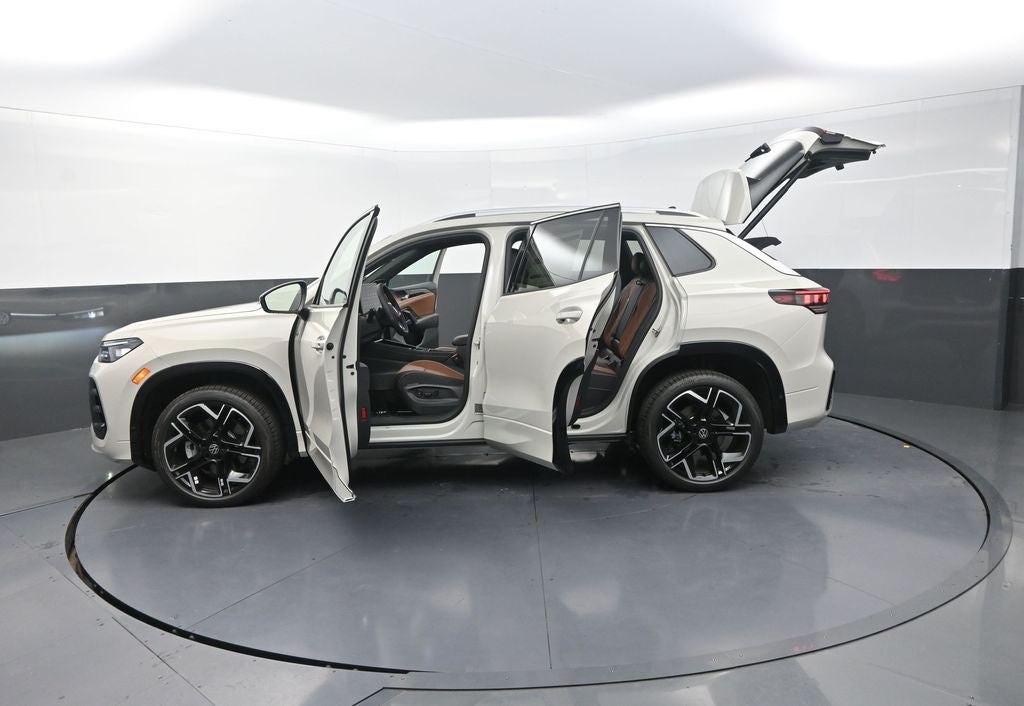 2026 Volkswagen Tiguan 2.0T SEL R-Line Turbo