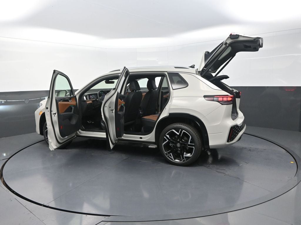 2026 Volkswagen Tiguan 2.0T SEL R-Line Turbo