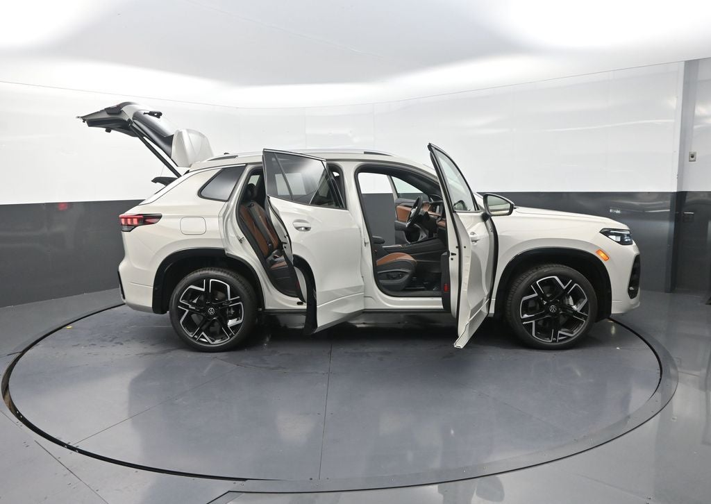 2026 Volkswagen Tiguan 2.0T SEL R-Line Turbo